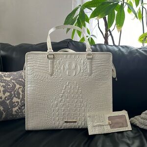 NWOT Brahmin tote. This is the Tia Milk Melbourne.